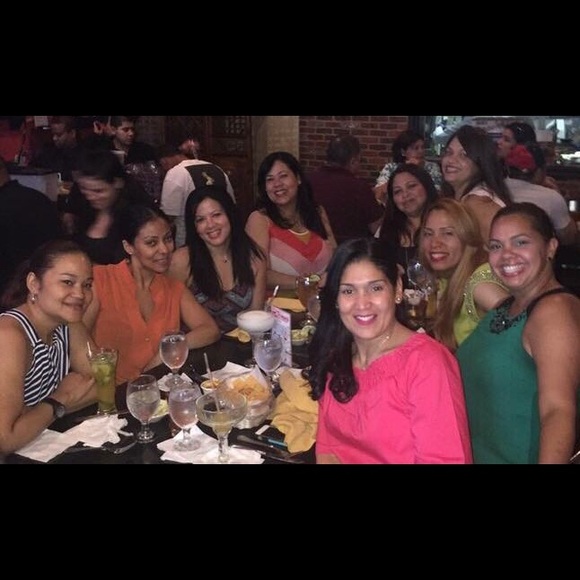 Meet your Posher, Alexandra - Picture 1 of 1